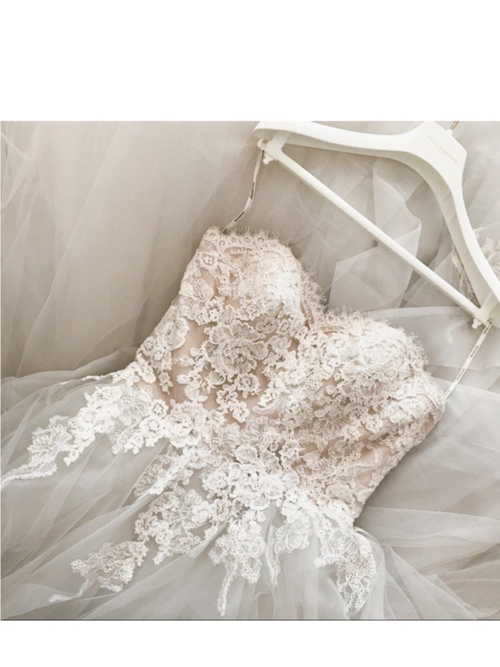 Pronovias Draval Ivory Lace Ball Gown Wedding Dress
